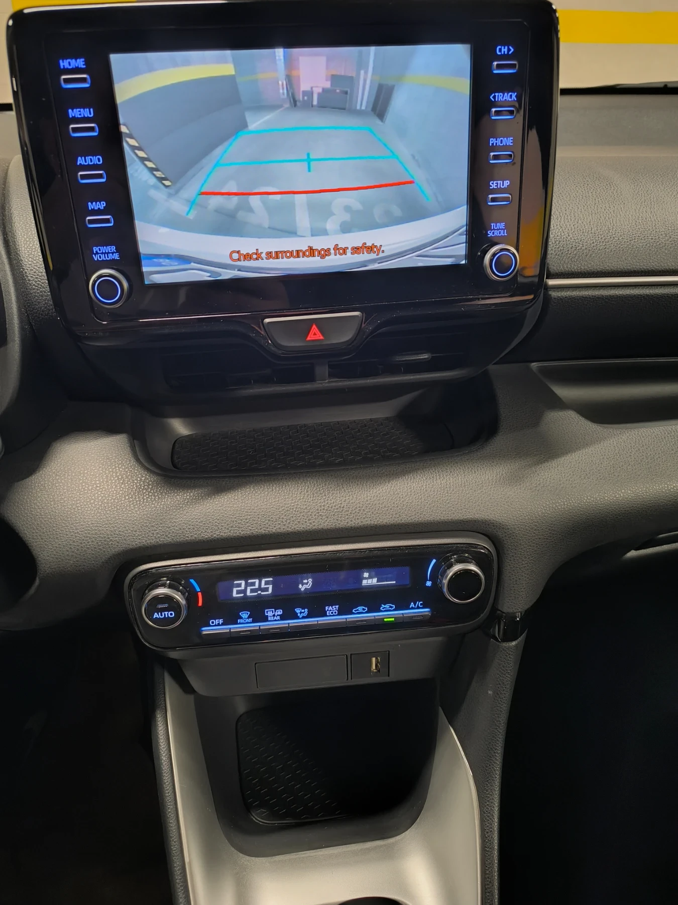 Toyota Yaris 1.5 HEV - изображение 7