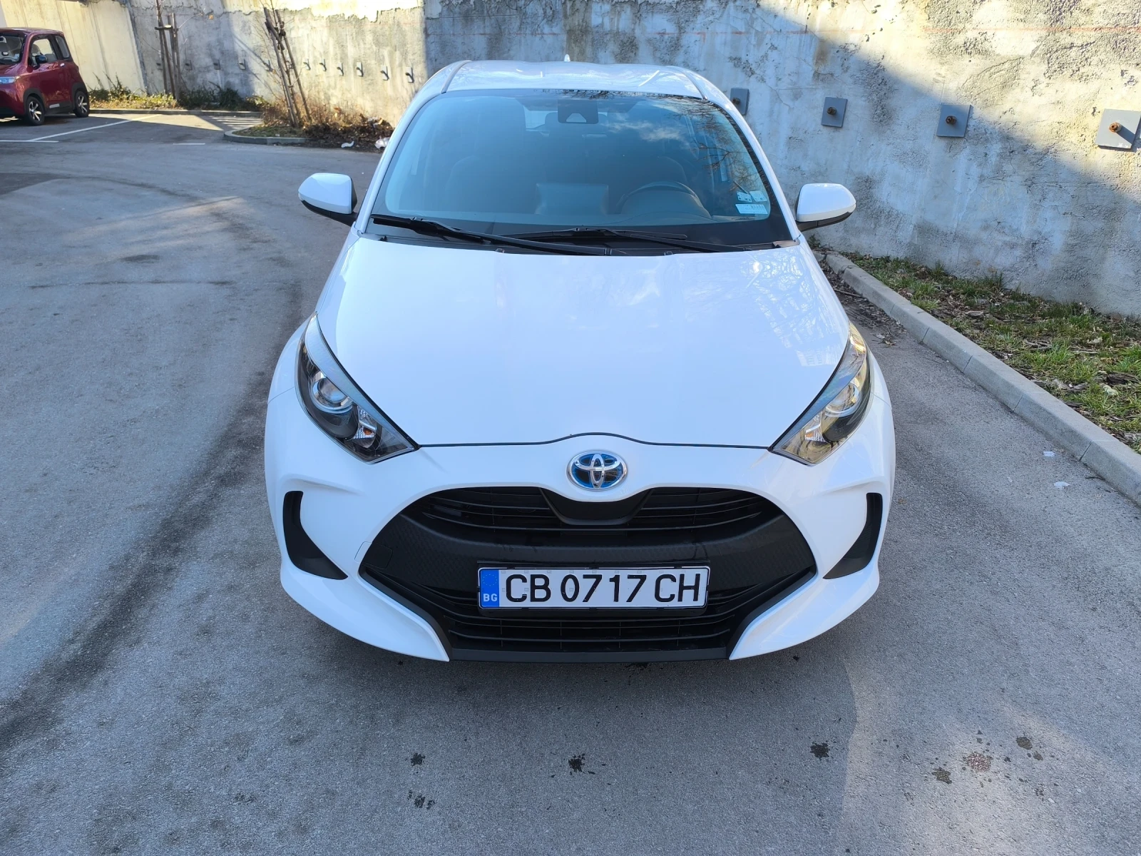 Toyota Yaris 1.5 HEV - изображение 4