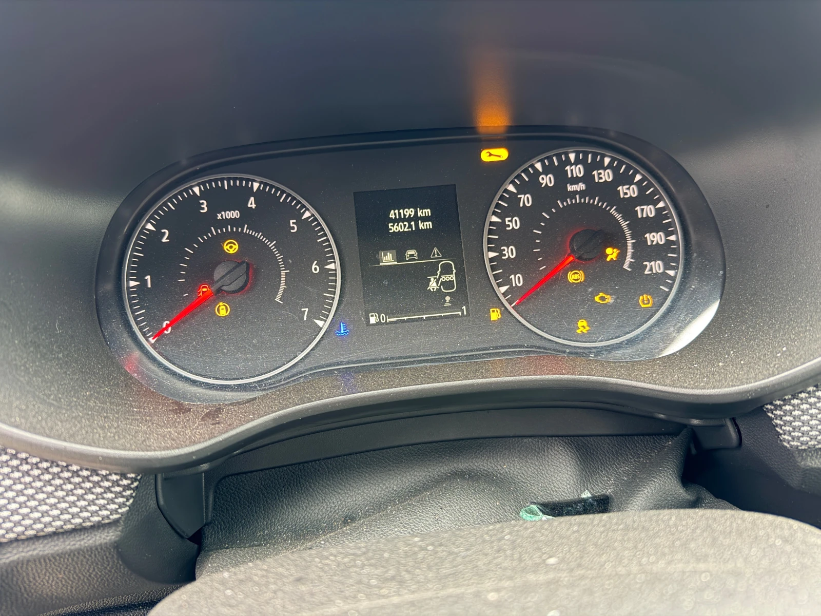 Dacia Sandero 1.0 TCe - изображение 10