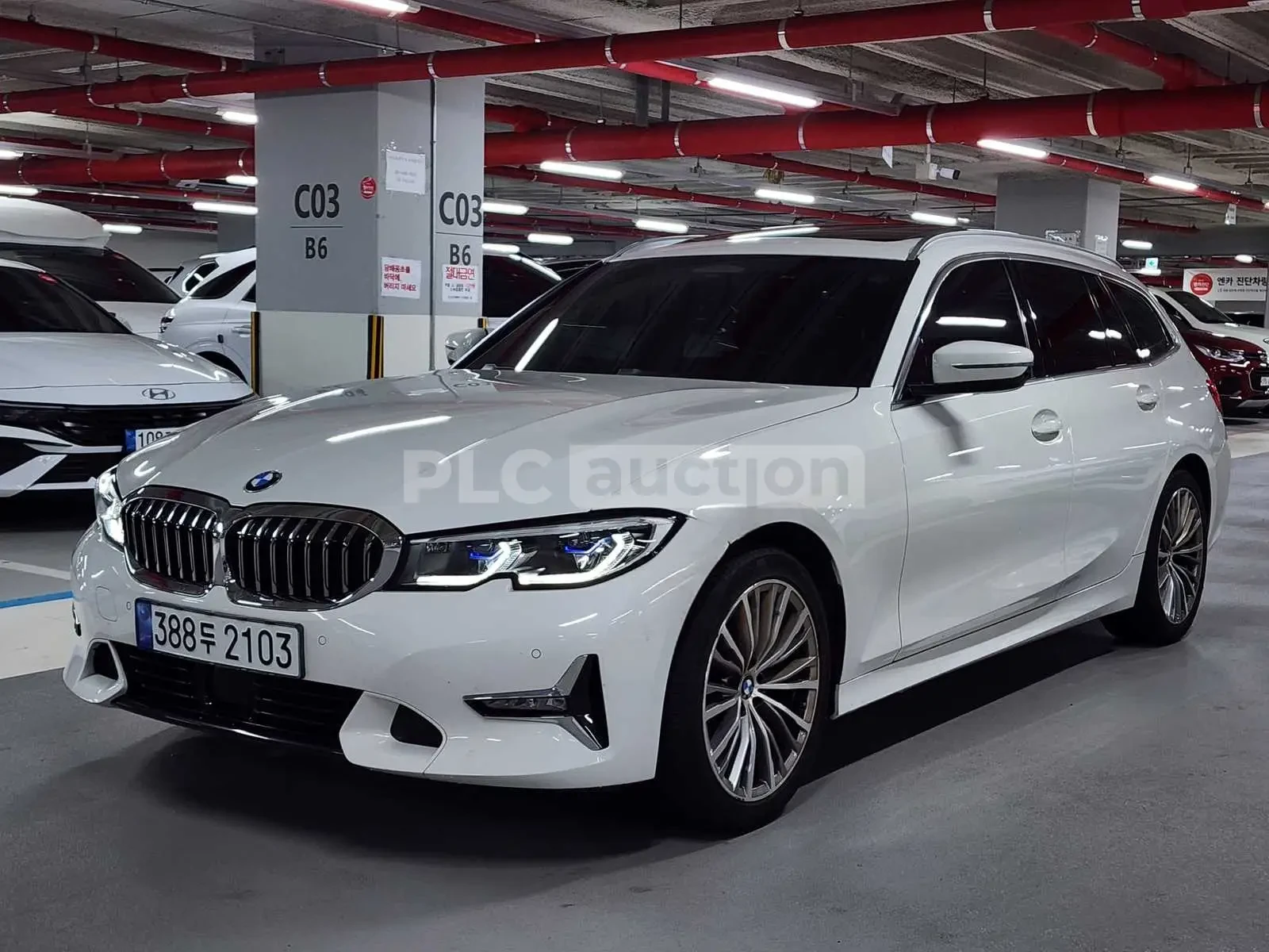 BMW 320 2022* LASER* PANO* 360* ЩОРИ* КРАЙНА ЦЕНА, снимка 2 - Автомобили и джипове - 53927409