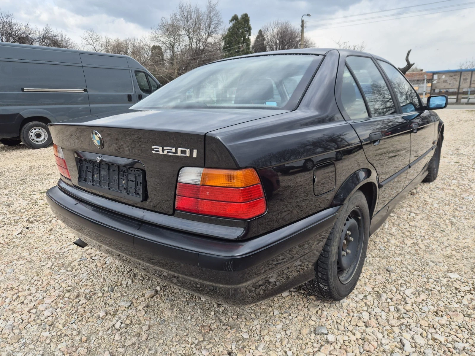 BMW 320 320i* m50tu* Без ръжди, снимка 4 - Автомобили и джипове - 53931870