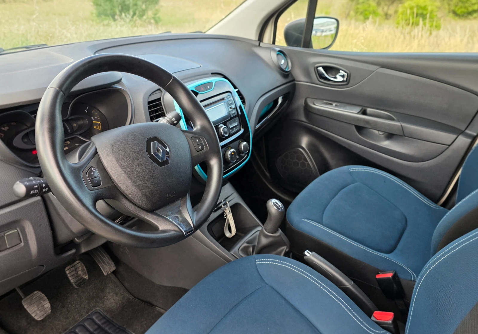 Renault Captur 1.5dci EURO 6B, снимка 7 - Автомобили и джипове - 54840678