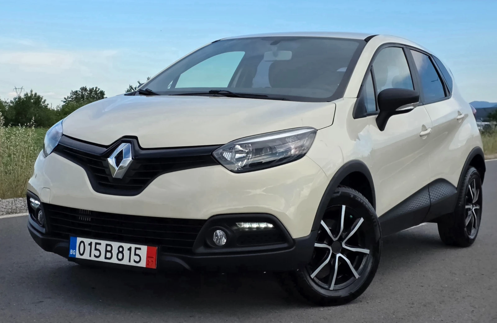 Renault Captur 1.5dci EURO 6B, снимка 2 - Автомобили и джипове - 54840678