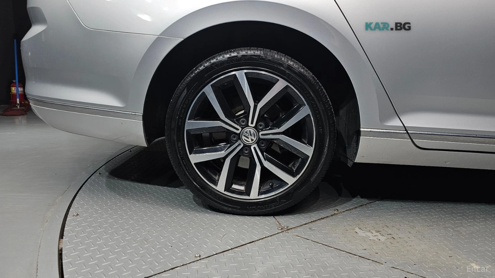 VW Passat 2.0TDI* PREMIUM* КОЖА* ПОДГРЕВ* ШИБИДАХ* КАМЕРА* , снимка 5 - Автомобили и джипове - 55232794