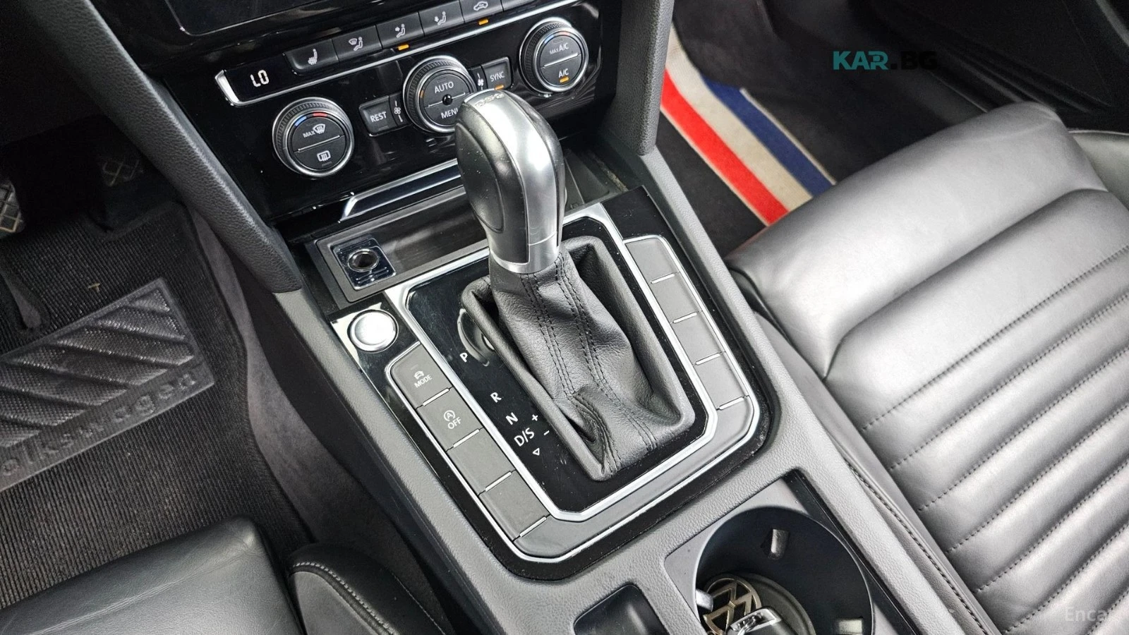 VW Passat 2.0TDI* PREMIUM* КОЖА* ПОДГРЕВ* ШИБИДАХ* КАМЕРА* , снимка 9 - Автомобили и джипове - 55232794