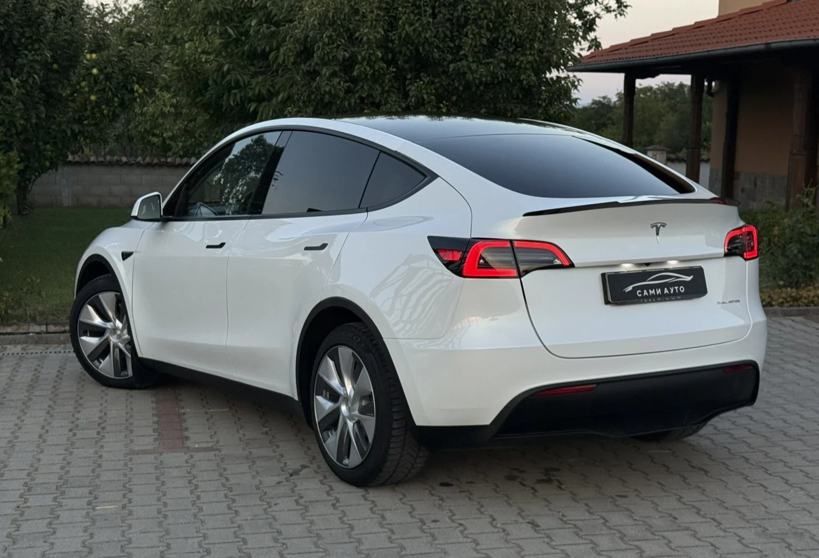 Tesla Model Y Long range, dual motor, Европа, снимка 5 - Автомобили и джипове - 55388702
