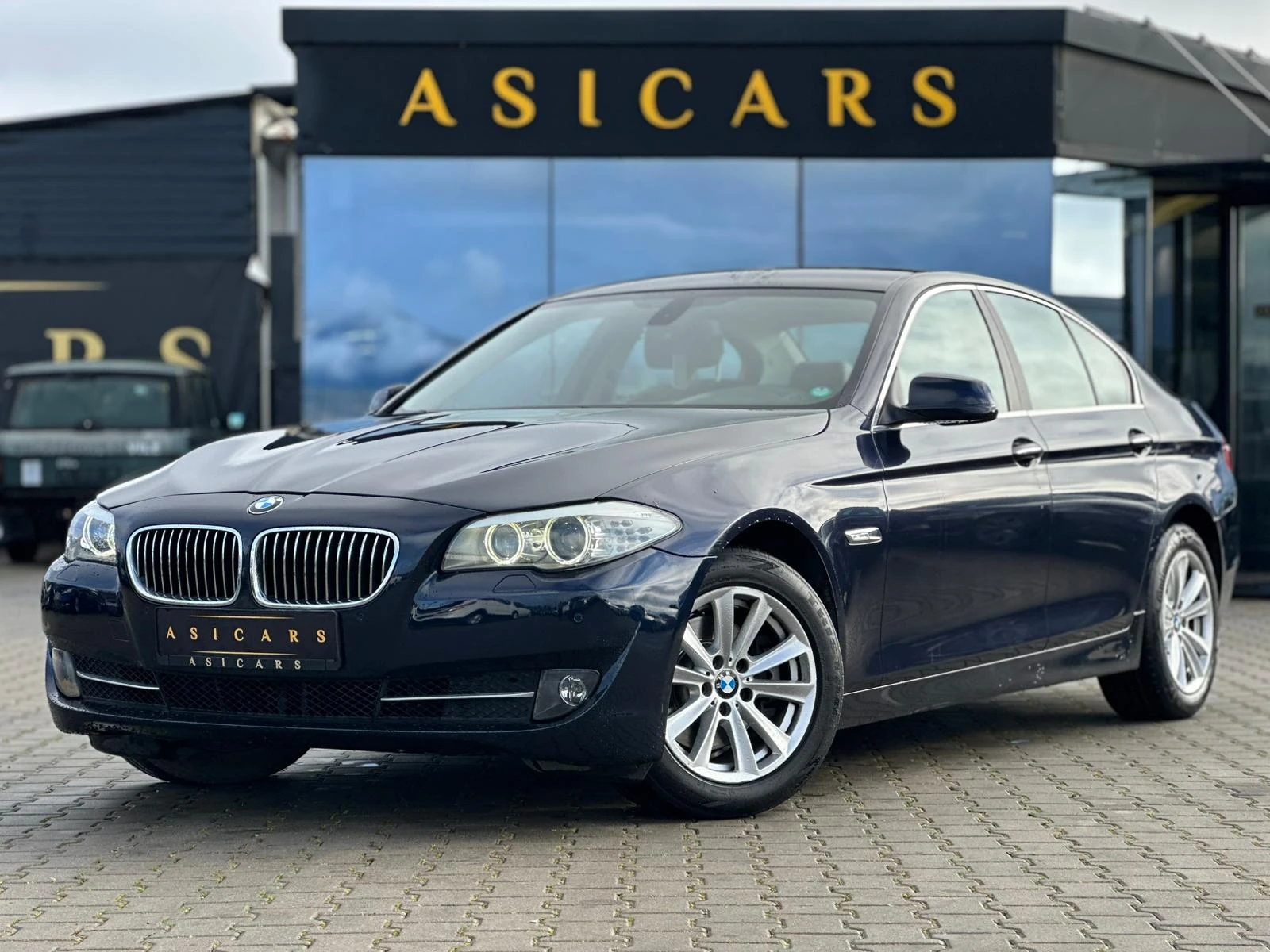 BMW 520 / 2.0D / 184HP / M-SPORT / СМЕНЕНИ ВЕРИГИ /