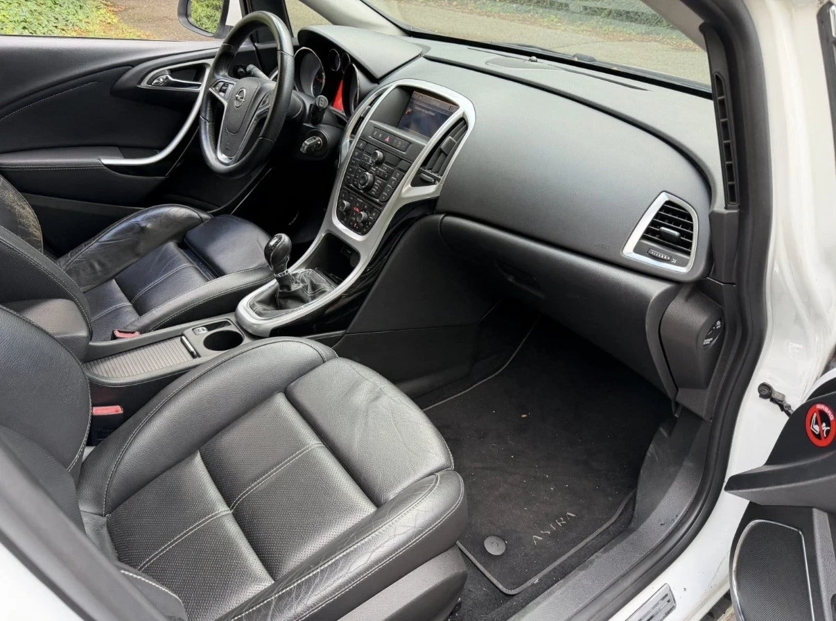 Opel Astra 1.7CDTI 110HP, снимка 7 - Автомобили и джипове - 56168965