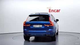 Volvo XC60 T8* R-Design* 360* HUD* HARMAN KARDON* PANO* ПОДГР, снимка 4
