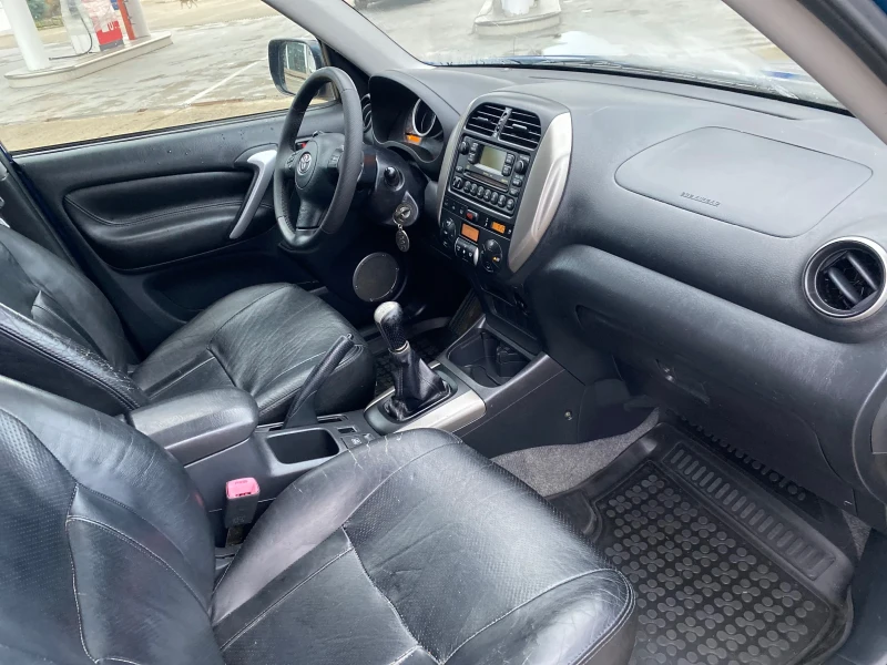 Toyota Rav4 2.0 vvti4x4, снимка 9 - Автомобили и джипове - 46909417