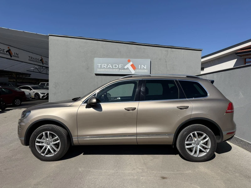 VW Touareg 3.0 TDI V6, снимка 7 - Автомобили и джипове - 51510097