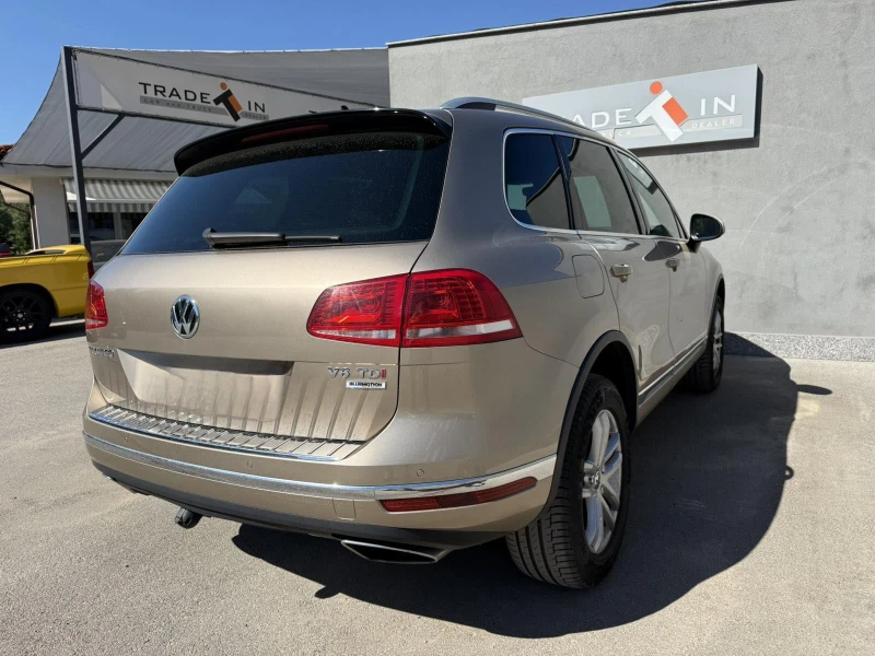 VW Touareg 3.0 TDI V6, снимка 4 - Автомобили и джипове - 51510097