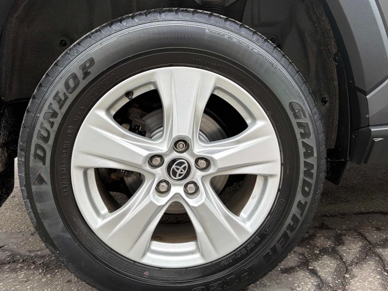 Toyota Rav4 HYBRID LE * * CARFAX * * АВТО КРЕДИТ * * , снимка 11 - Автомобили и джипове - 52676103