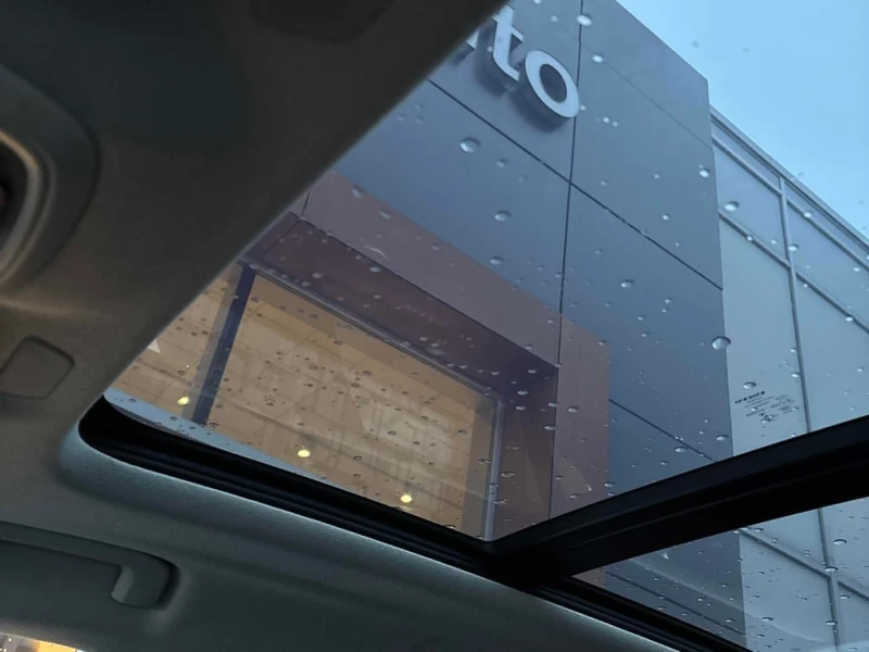 Volvo XC40 * Momentum * CARFAX * ЦЕНА ДО БГ, снимка 11 - Автомобили и джипове - 53044193