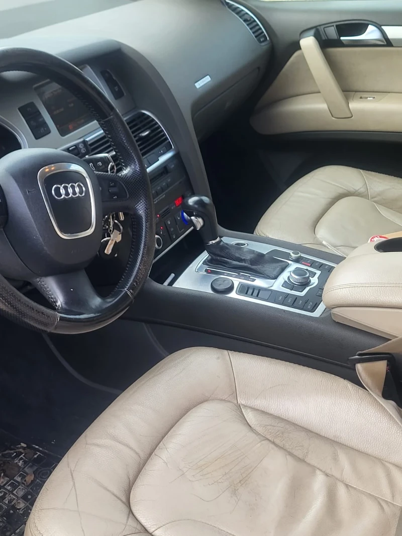 Audi Q7, снимка 6 - Автомобили и джипове - 53110028