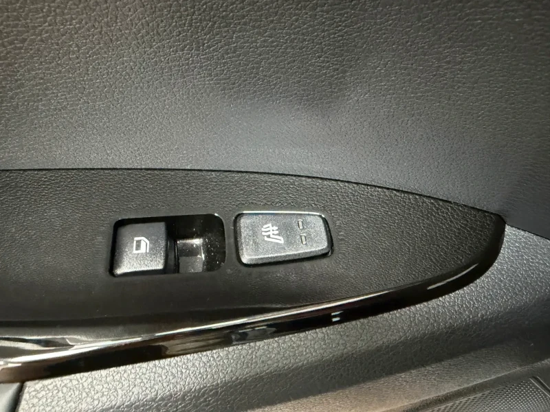 Kia Sportage 1.6 T-GDI / LED / SHZ / LHZ / RKAM, снимка 16 - Автомобили и джипове - 53565383