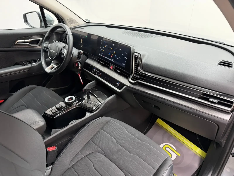 Kia Sportage 1.6 T-GDI / LED / SHZ / LHZ / RKAM, снимка 8 - Автомобили и джипове - 53565383
