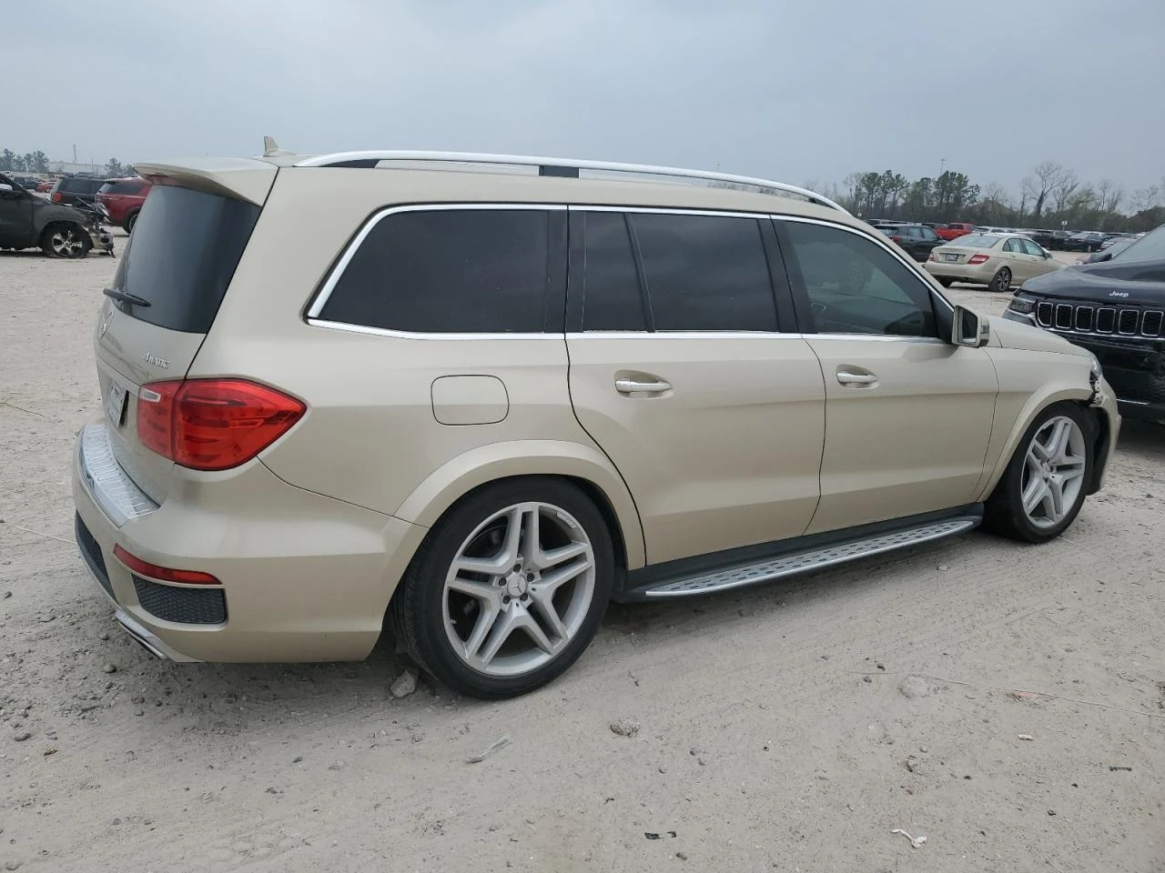 Mercedes-Benz GL 500 4MATIC AMG PACK* Harman* Keyless* Blind Spot - изображение 6