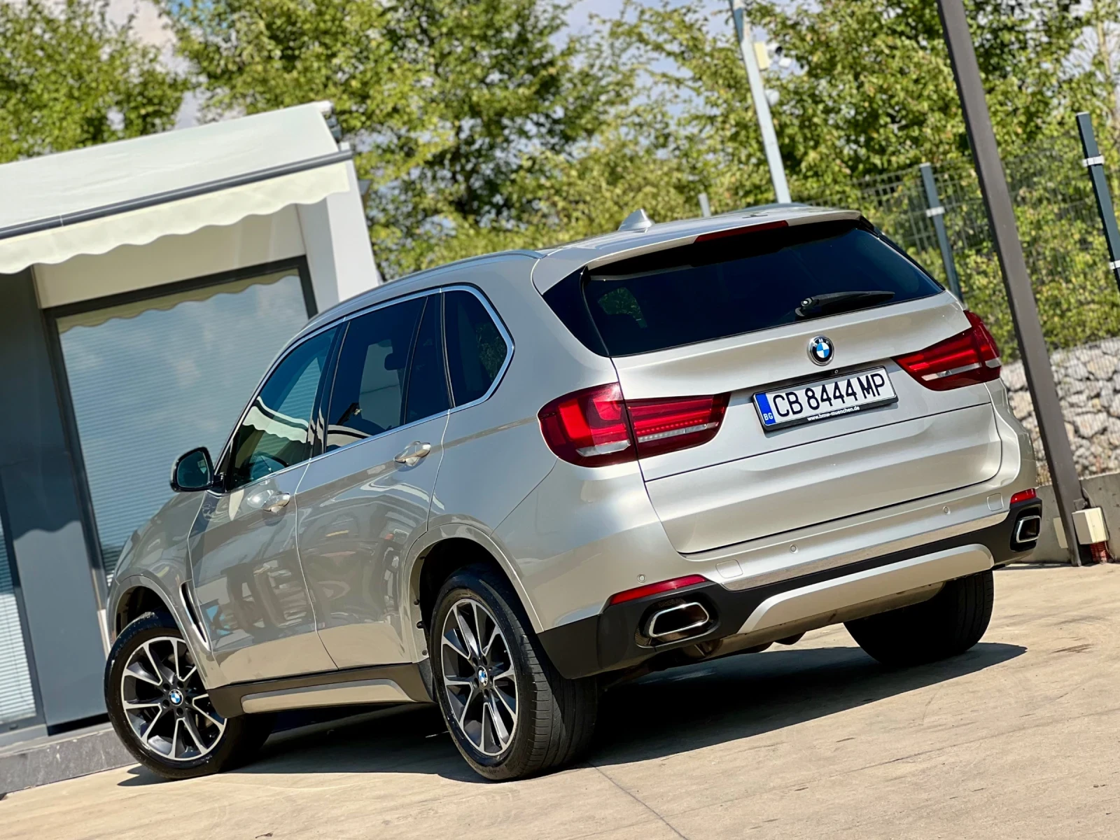 BMW X5 4.0D-XDRIVE / DVD+ TV / ПОДГРЕВ+ ОБДУХВАНЕ / ИСТОР - изображение 5