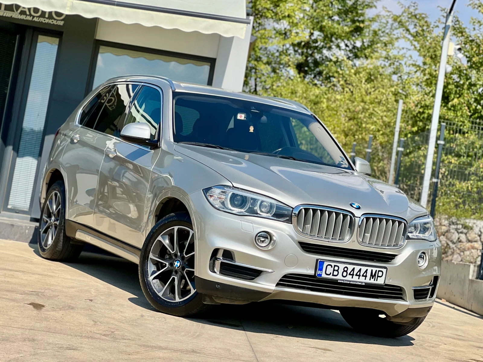 BMW X5 4.0D-XDRIVE / DVD+ TV / ПОДГРЕВ+ ОБДУХВАНЕ / ИСТОР - изображение 3