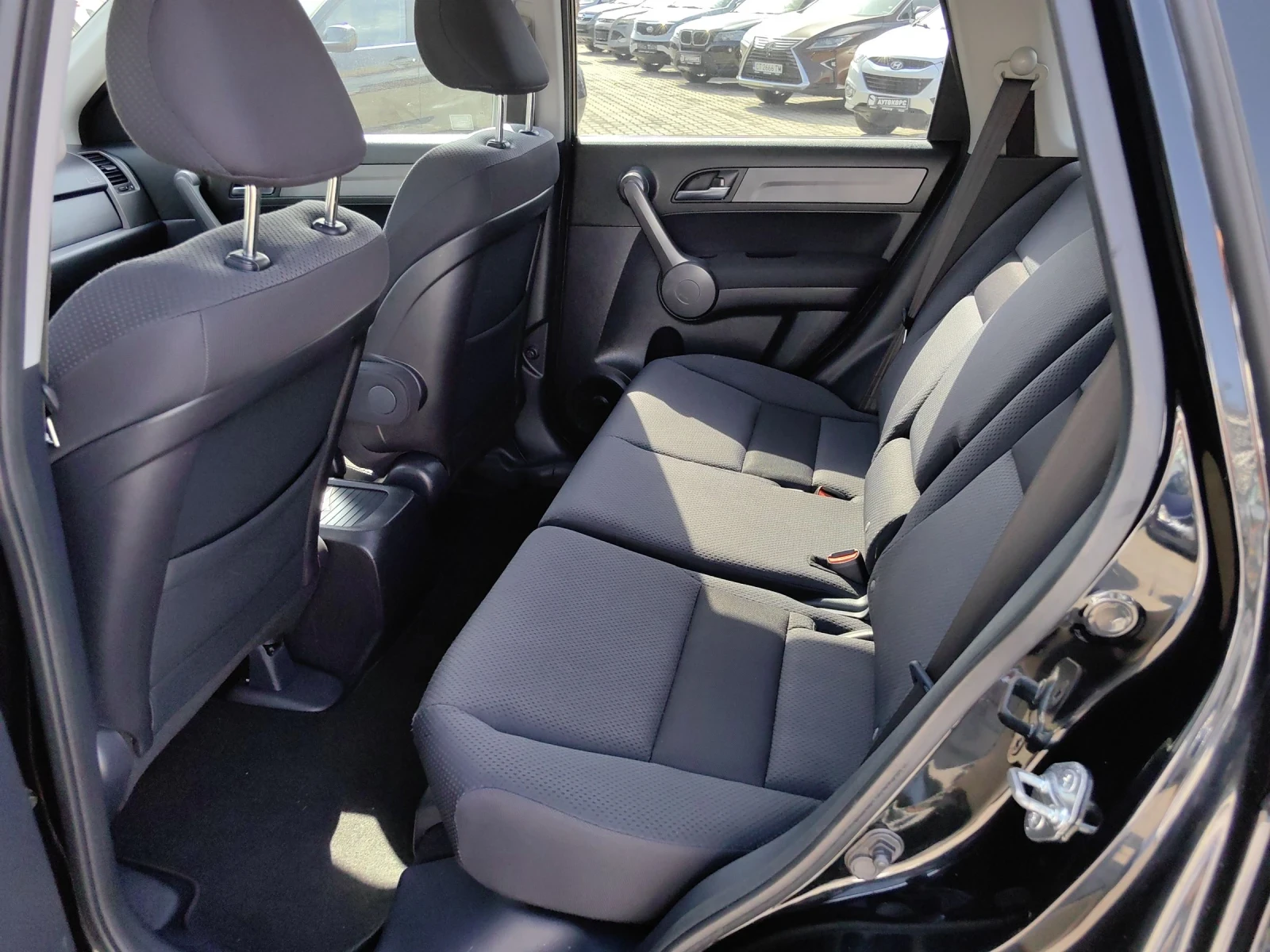 Honda Cr-v 2.2 i-CDTI 140кс 6 скорости 162000км - изображение 9