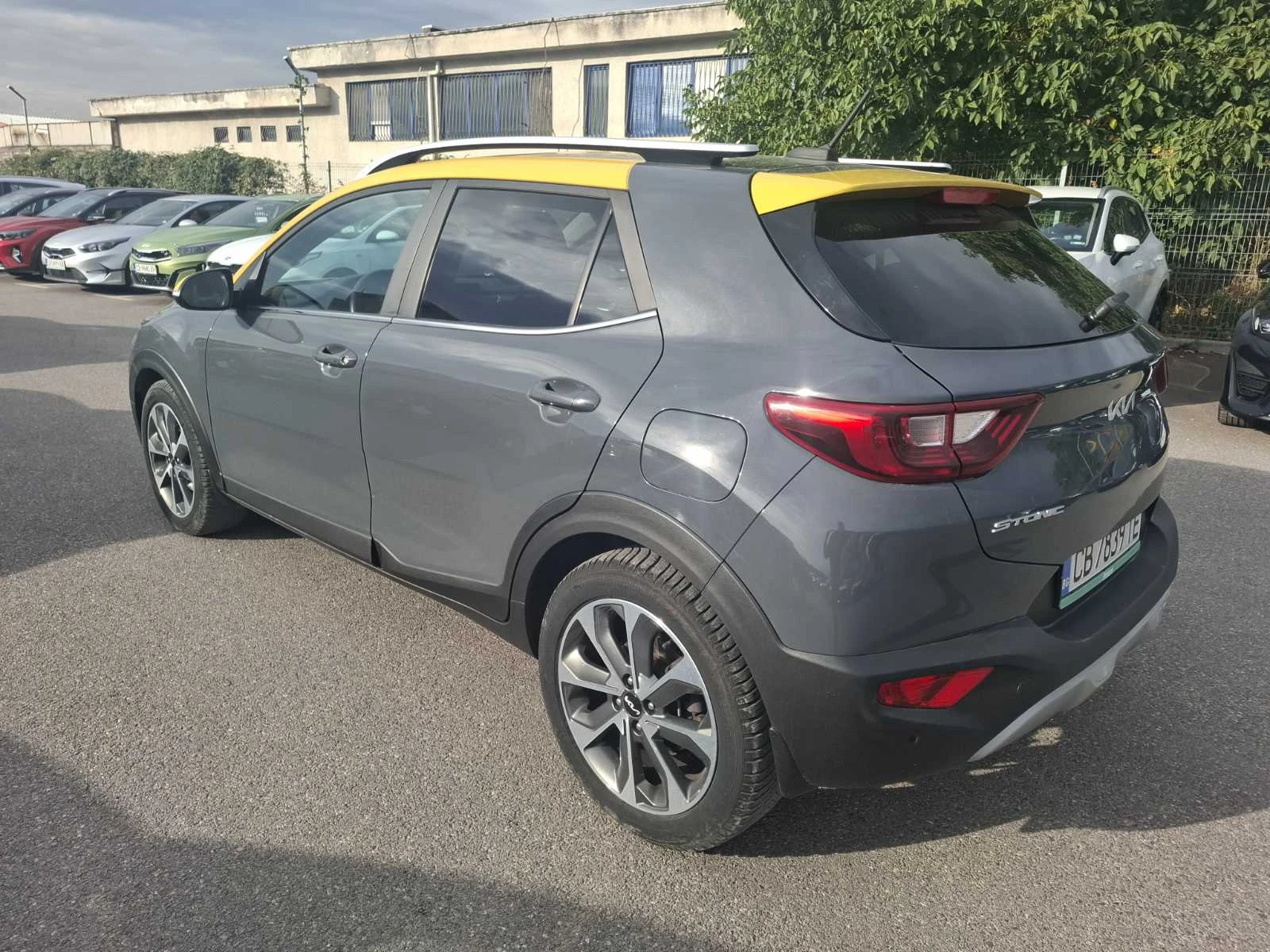 Kia Stonic 1.0 EX Турбо Гаранция - изображение 6