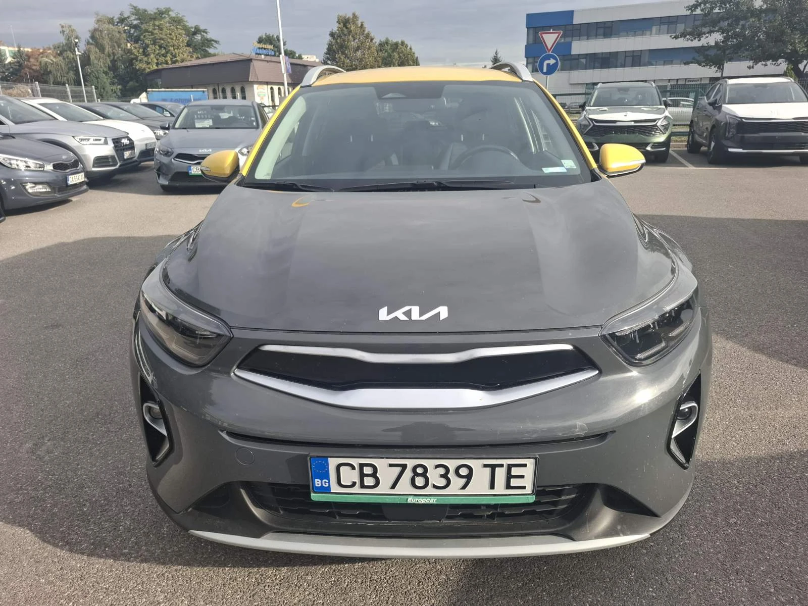 Kia Stonic 1.0 EX Турбо Гаранция - изображение 2