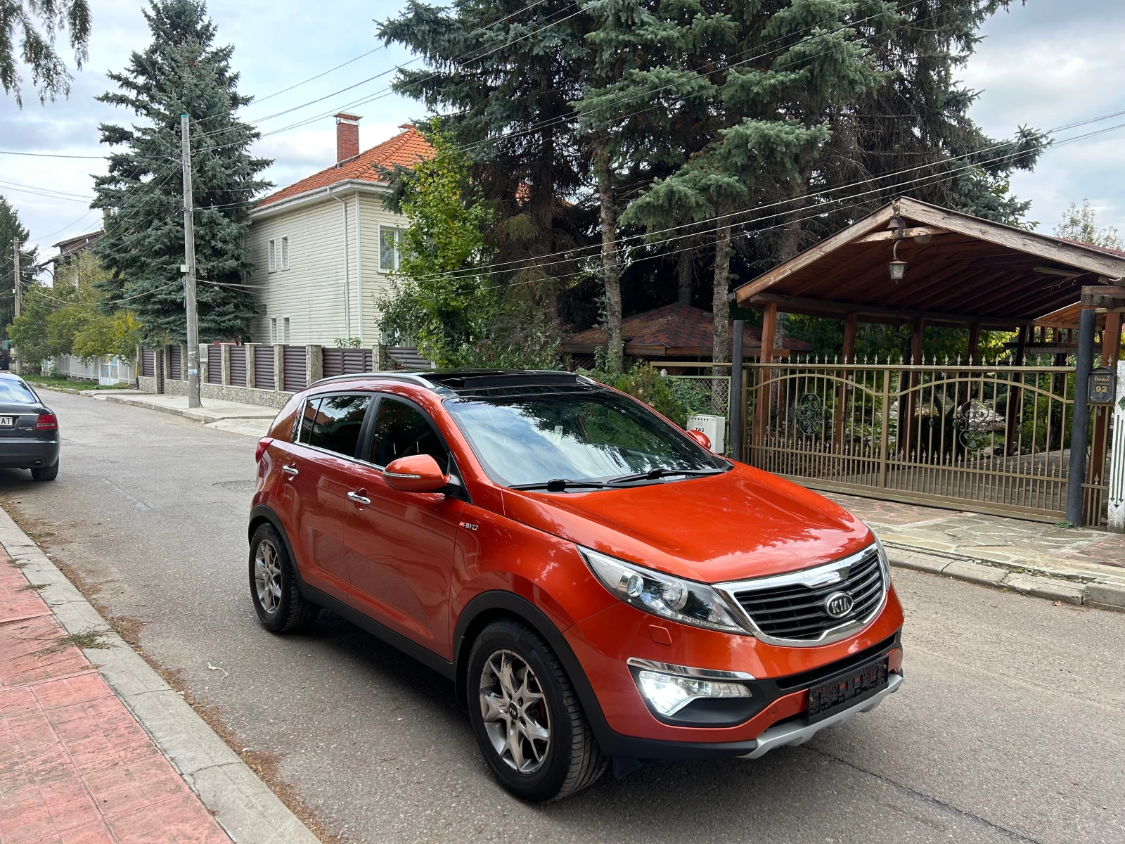 Kia Sportage 2, 0CRDI 16V 136K 4X4 - изображение 3