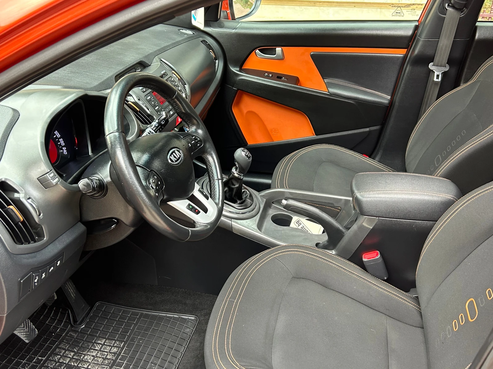 Kia Sportage 2, 0CRDI 16V 136K 4X4 - изображение 9