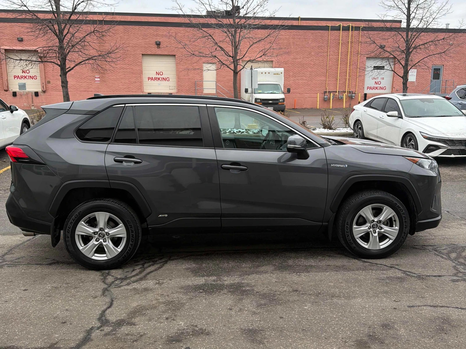 Toyota Rav4 HYBRID LE * * CARFAX * * АВТО КРЕДИТ * *  - изображение 3