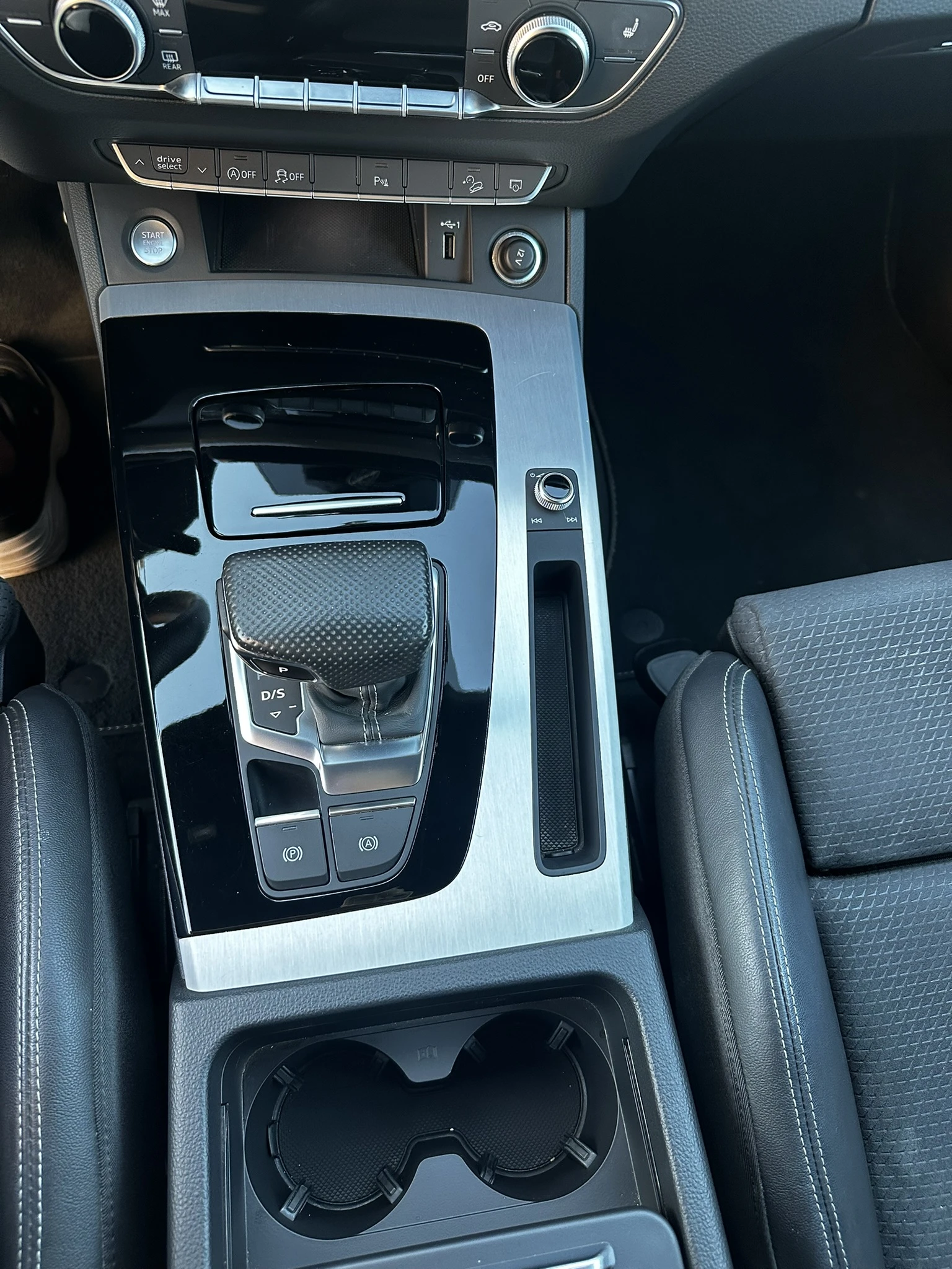 Audi Q5 Q5 S Line Sportback 45 TFSI - изображение 8