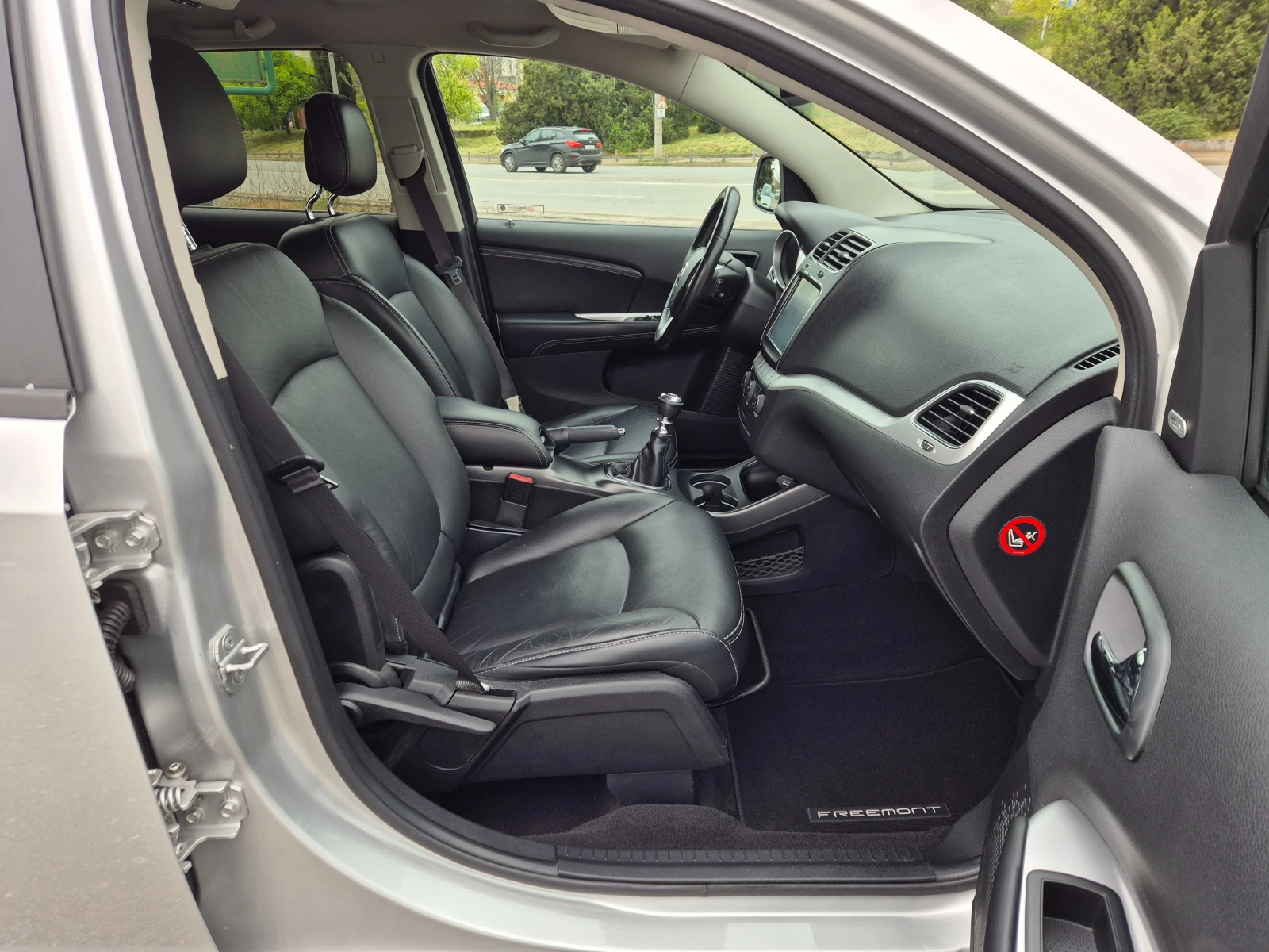 Fiat Freemont 2.0M-Jet 6+ 1, снимка 9 - Автомобили и джипове - 54369053