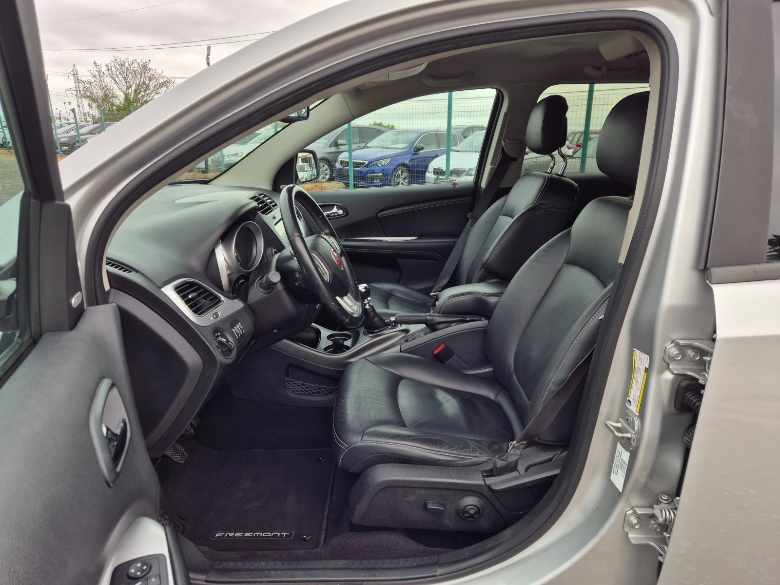 Fiat Freemont 2.0M-Jet 6+ 1, снимка 13 - Автомобили и джипове - 54369053