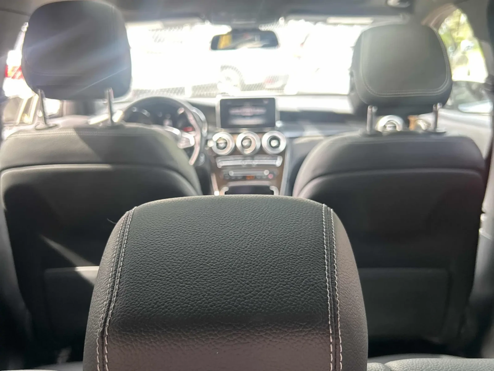 Mercedes-Benz GLC 300 CARFAX * АВТО КРЕДИТ * ПРОГНОЗНА ЦЕНА ДО БГ * , снимка 12 - Автомобили и джипове - 54684281