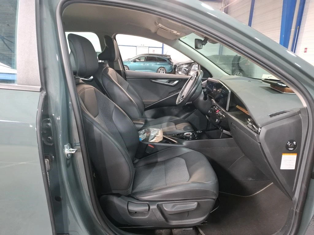 Kia Niro E-Niro 64kw Business, снимка 4 - Автомобили и джипове - 55484166