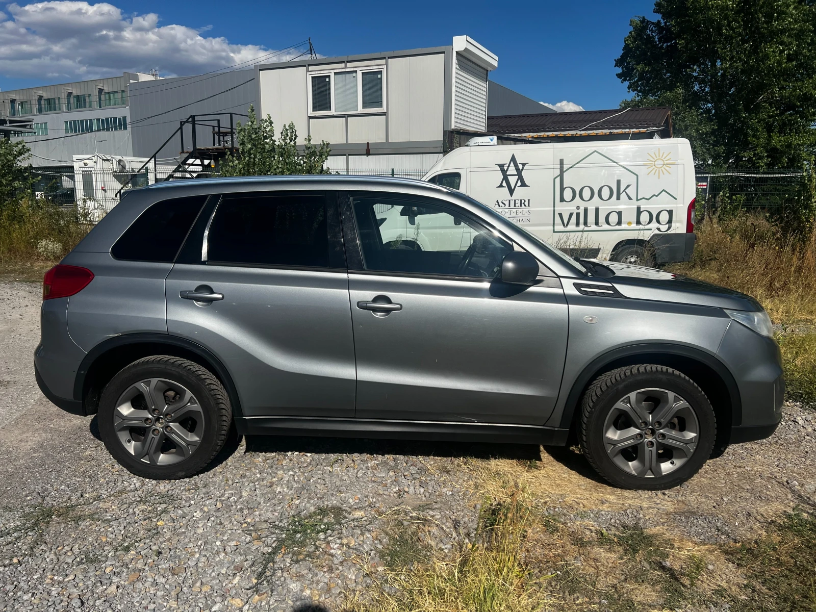 Suzuki Vitara 1.6i 120kc 4x4, снимка 4 - Автомобили и джипове - 55796760