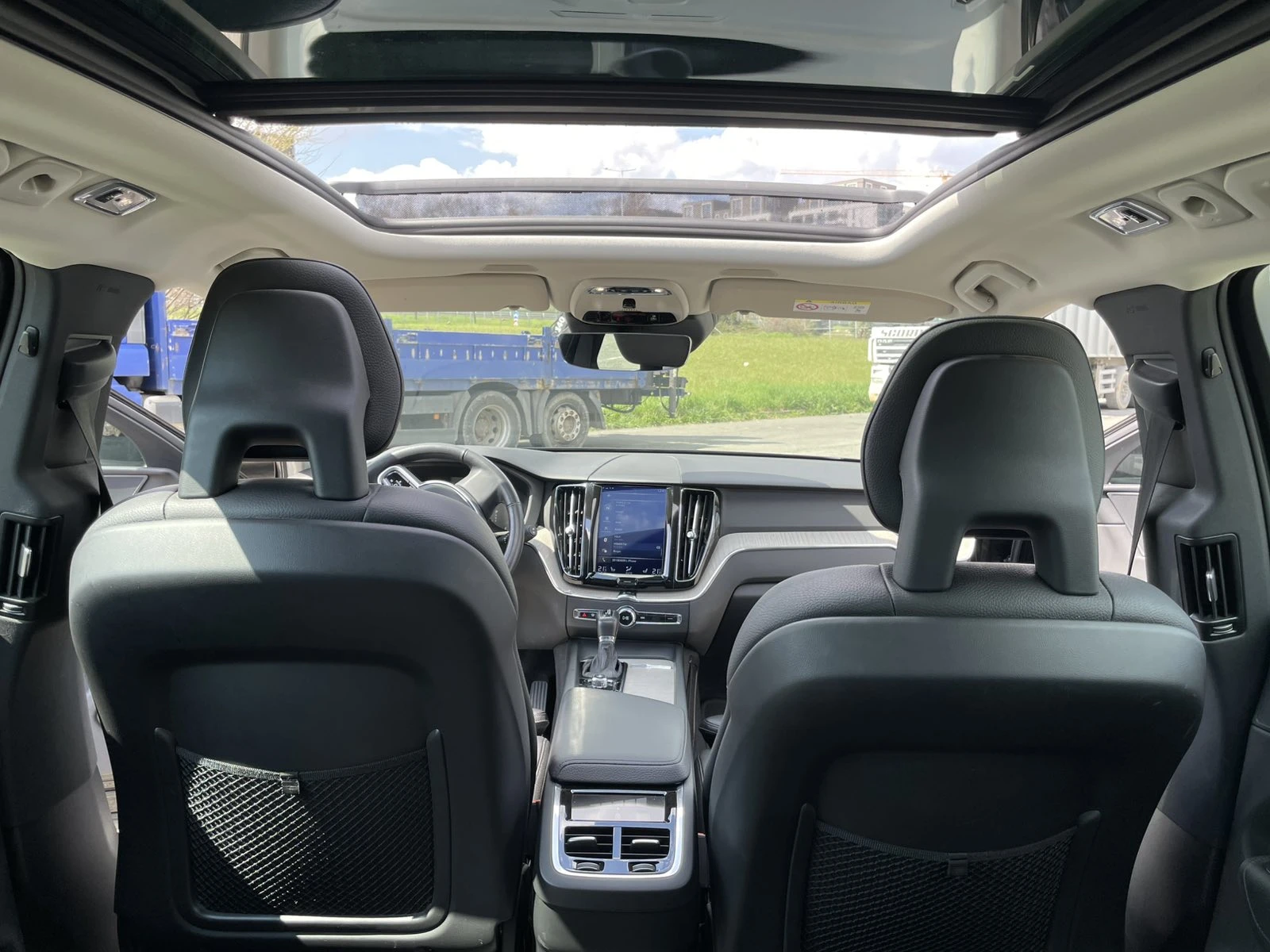 Volvo XC60 D5/Inscription/AWD/235кс/Панорама, снимка 9 - Автомобили и джипове - 55801293