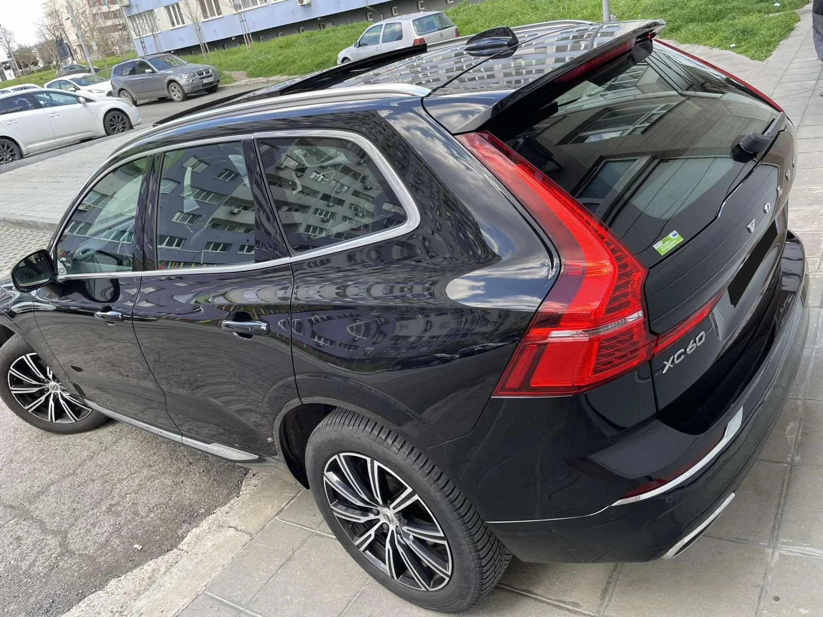 Volvo XC60 D5/Inscription/AWD/235кс/Панорама, снимка 4 - Автомобили и джипове - 55801293