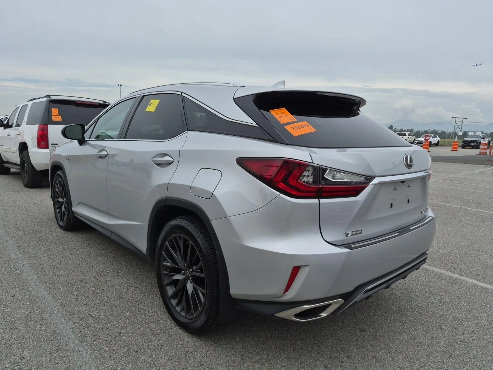 Lexus RX 350 * AWD * ОБДУХВАНЕ * BLIND SPOT * CARFAX * , снимка 4 - Автомобили и джипове - 56012814