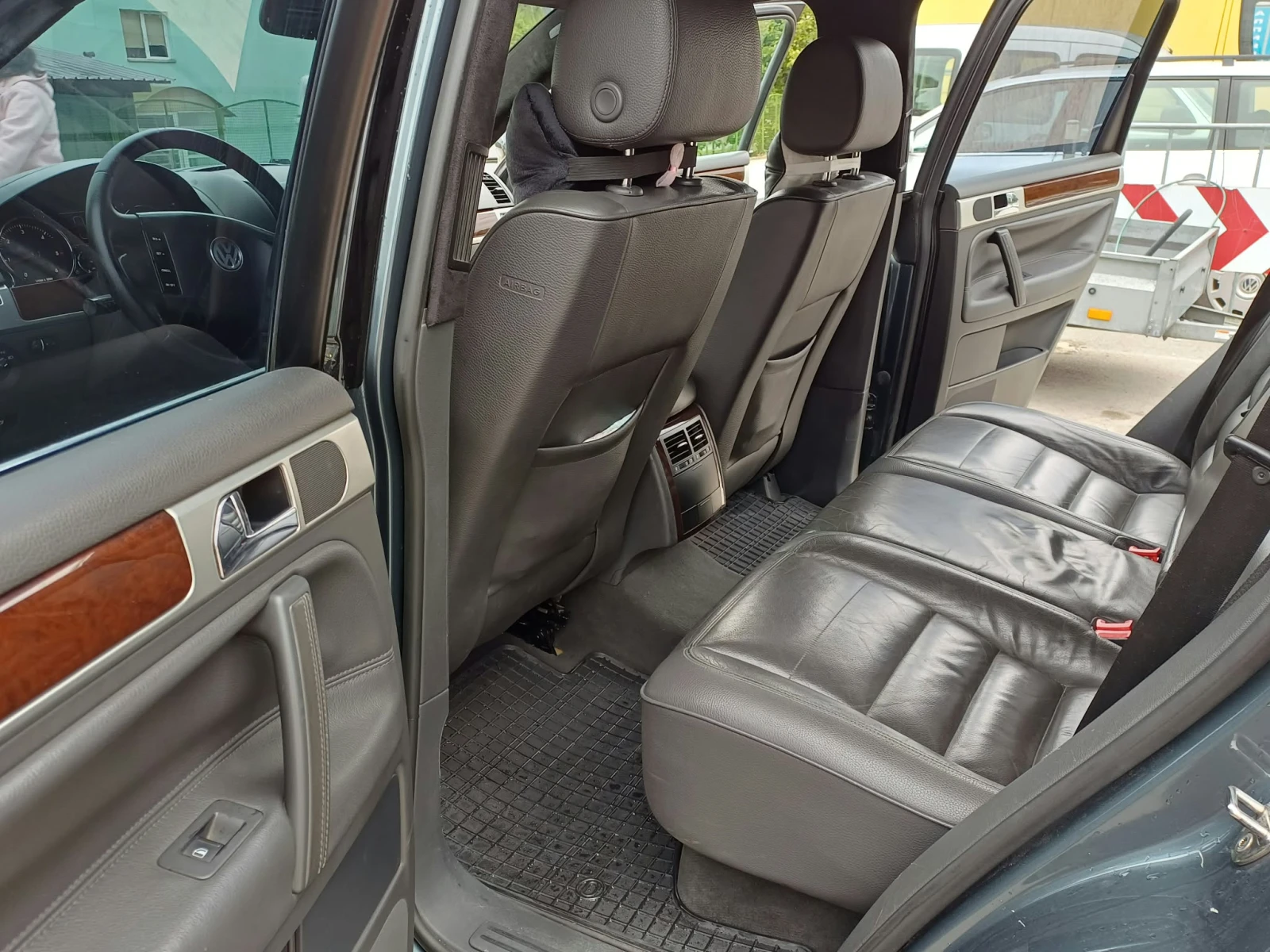 VW Touareg, снимка 7 - Автомобили и джипове - 56541687