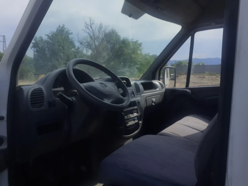 Mercedes-Benz Sprinter 313 2, 2 CDI товаропътнически, снимка 9 - Бусове и автобуси - 52605687