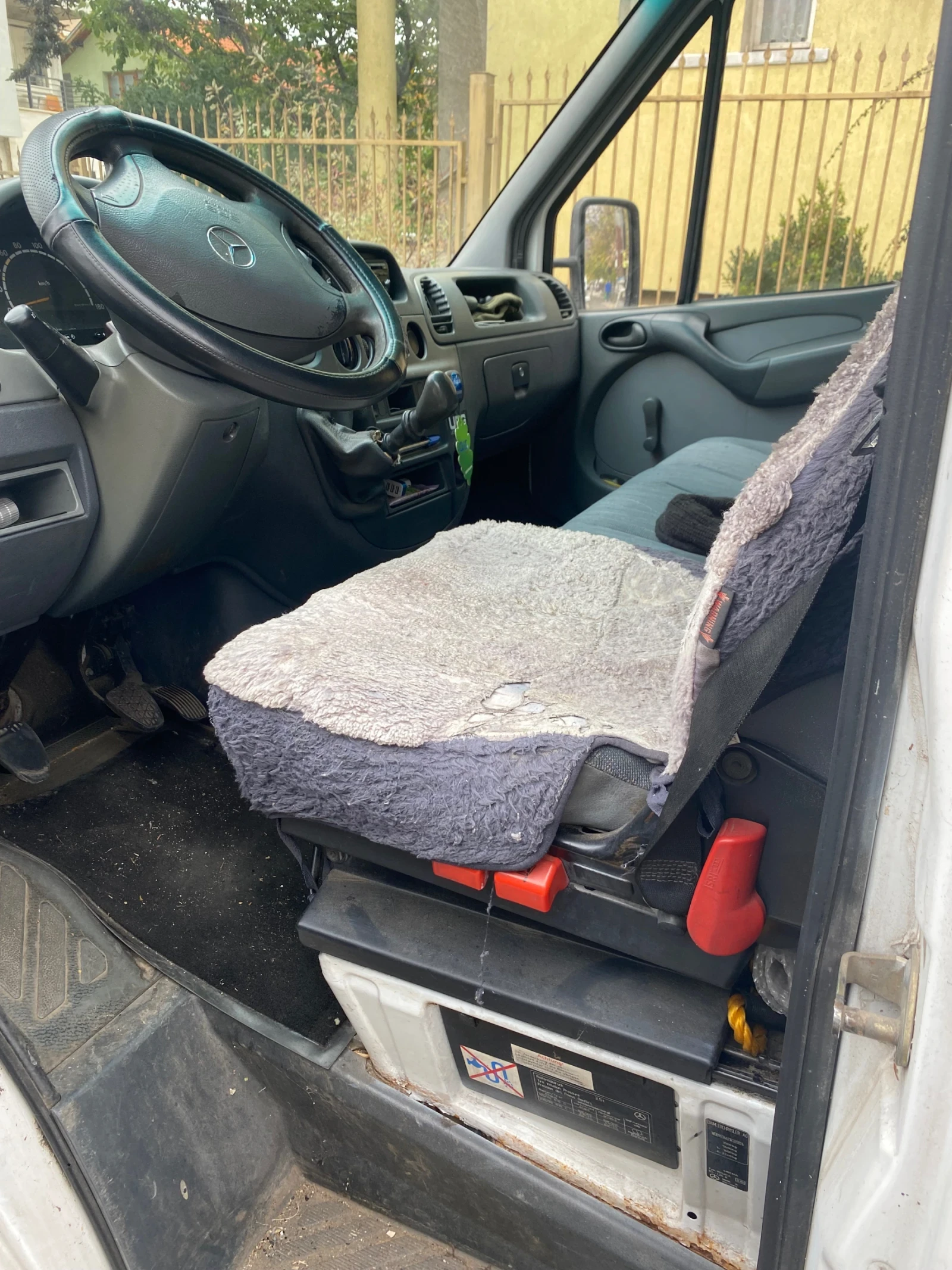 Mercedes-Benz 308, снимка 9 - Бусове и автобуси - 56697446