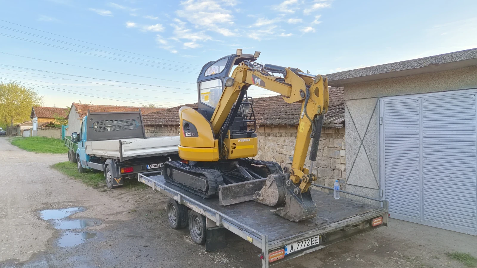 Багер Caterpillar 302c sr 2.2тона