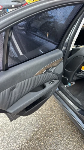 Mercedes-Benz E 320, снимка 10