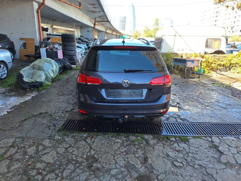 VW Golf 1.6 TDI , снимка 5 - Автомобили и джипове - 47679498