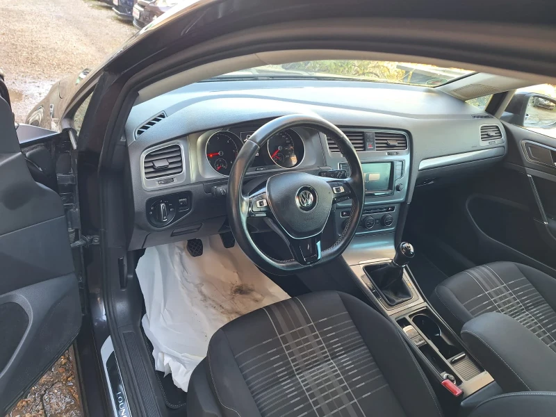 VW Golf 1.6 TDI , снимка 9 - Автомобили и джипове - 47679498