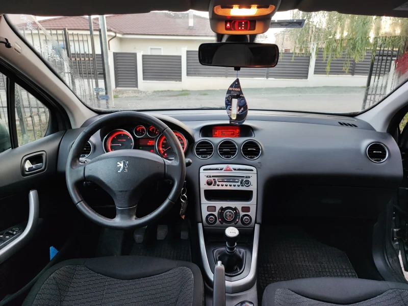 Peugeot 308 1.6 HDI SW, снимка 6 - Автомобили и джипове - 47701360