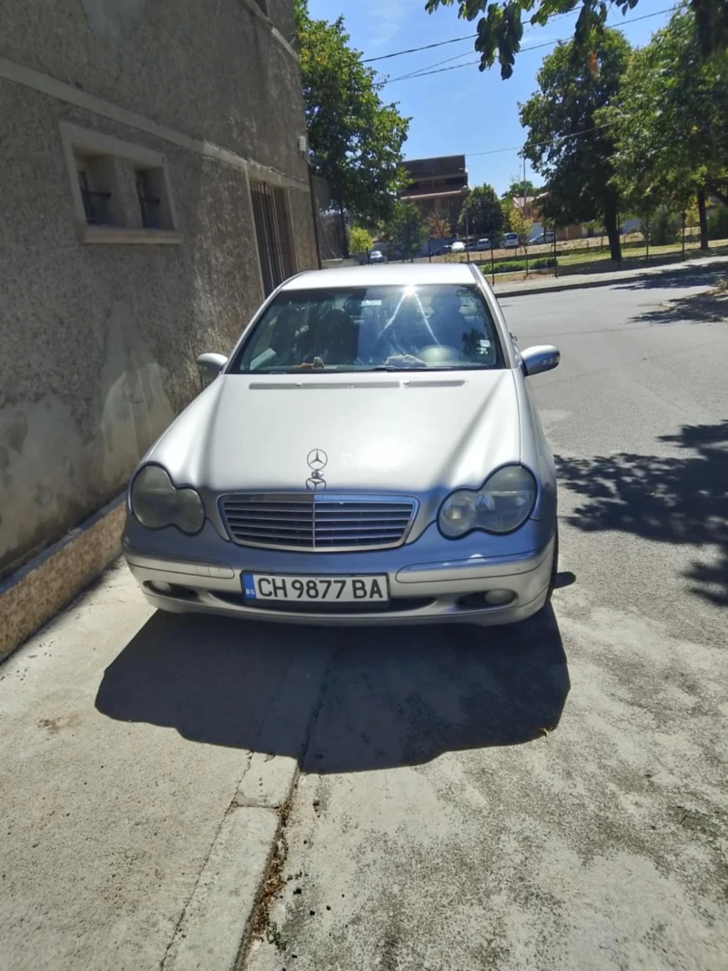 Mercedes-Benz 220 С 220, снимка 1 - Автомобили и джипове - 48642172