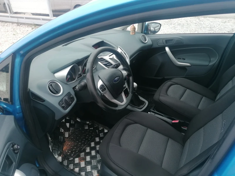 Ford Fiesta, снимка 10 - Автомобили и джипове - 48903769