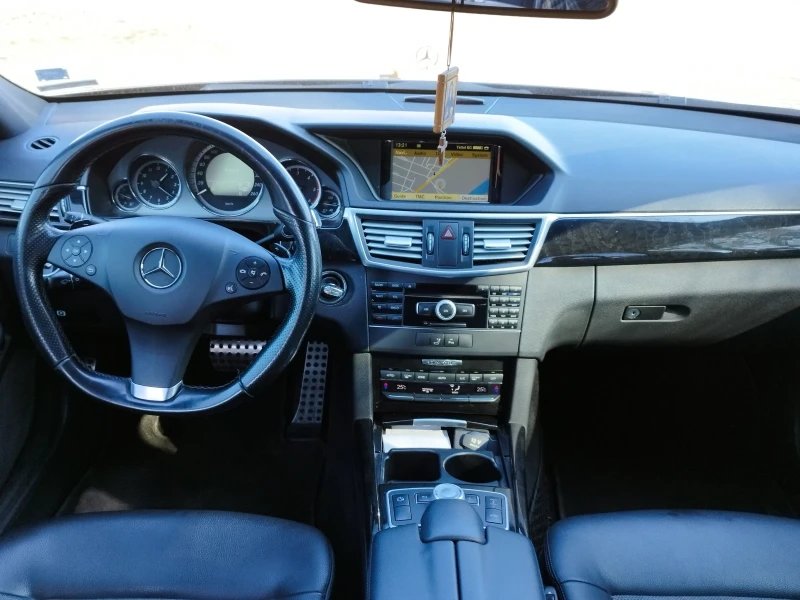 Mercedes-Benz E 350 4 Matic, снимка 4 - Автомобили и джипове - 49339063